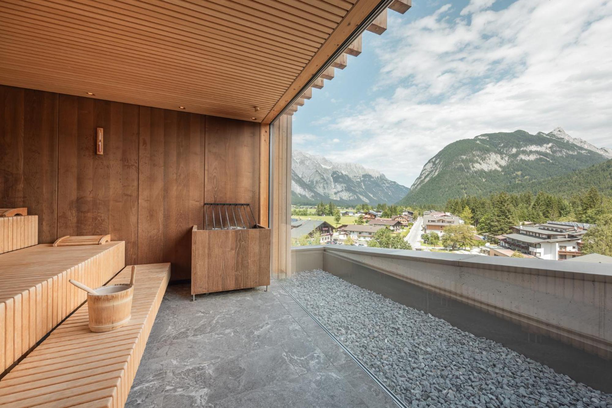 Hotel Kristall - Herzensmomente (Adults Only) Leutasch Esterno foto